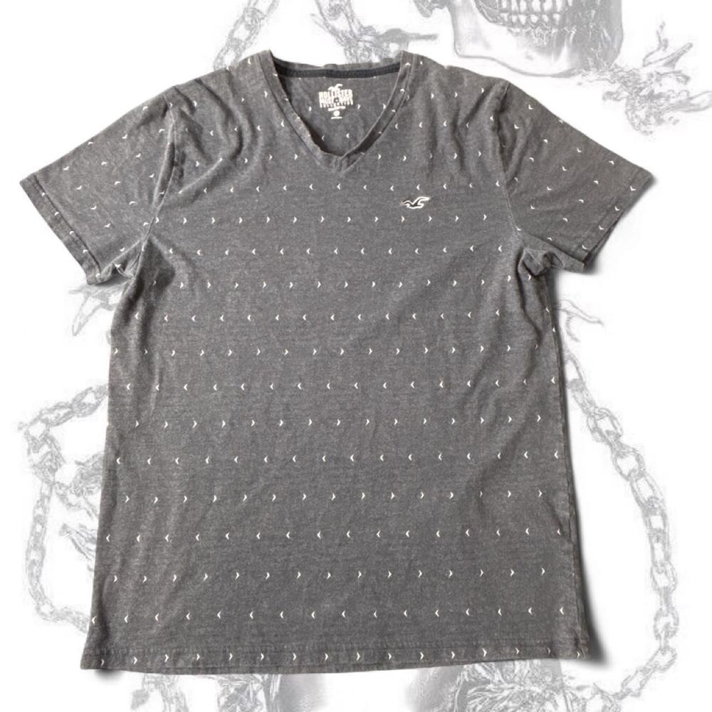 Hollister-co Men's Grey and Silver T-shirt